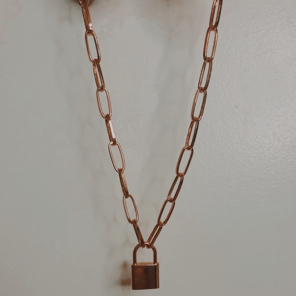 Lock Chain Necklace 🔒 - Picture 2 of 3